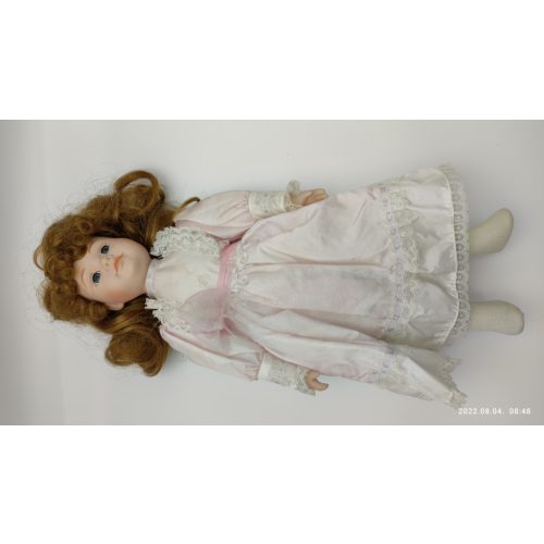  - Porcelán baba -  (558)